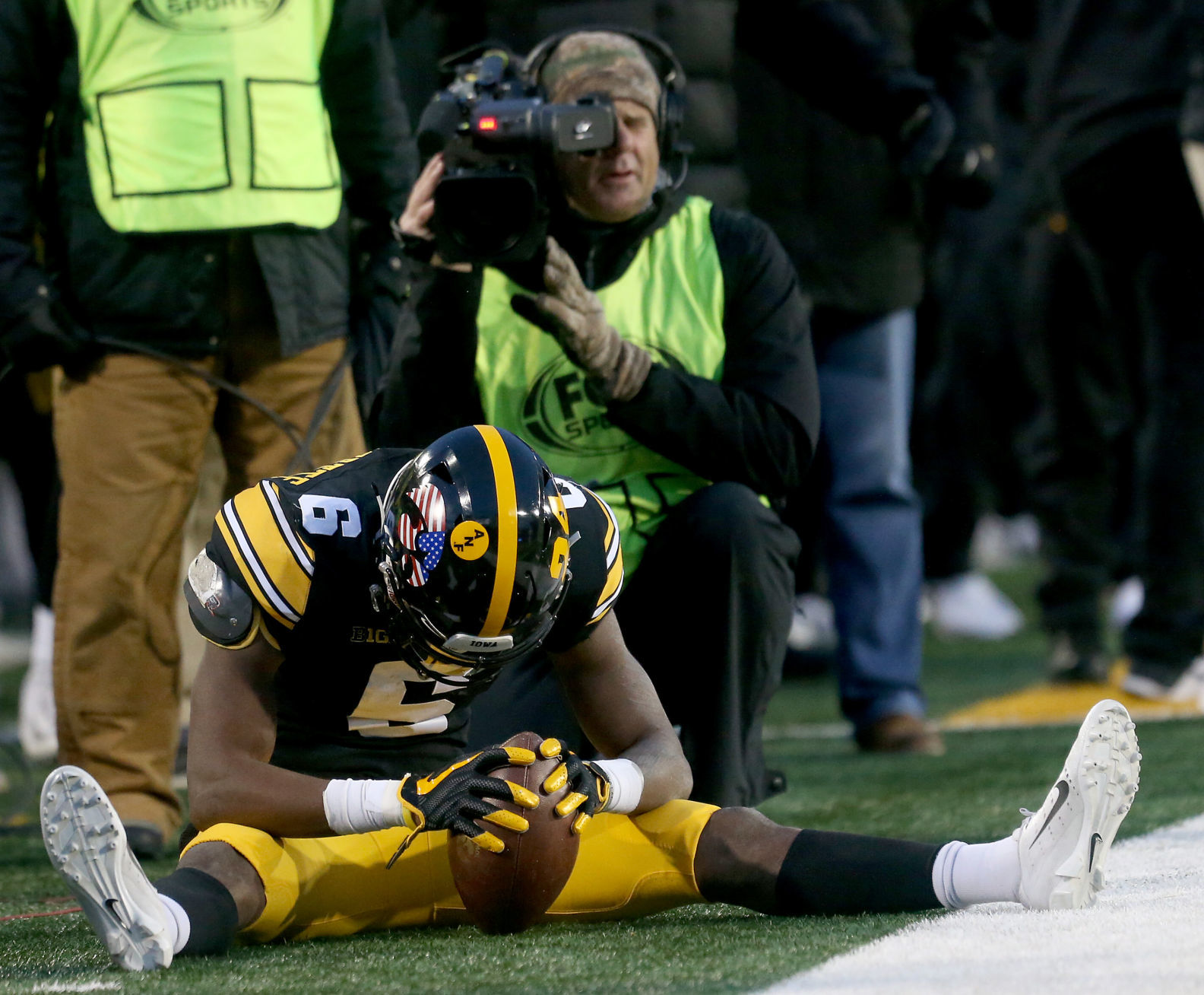 111018-Iowa-Football-013